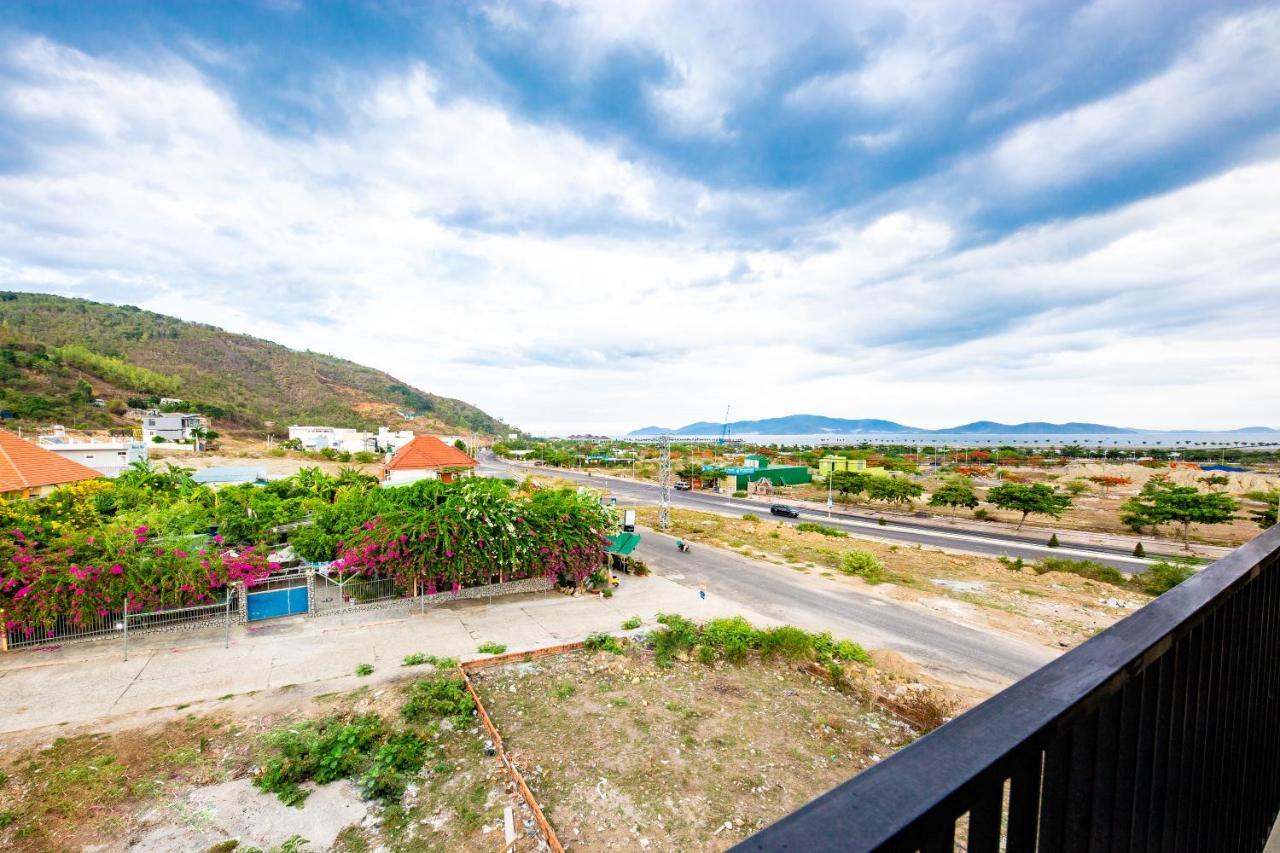 Tubong Hotel Private Enterprise Nha Trang Esterno foto