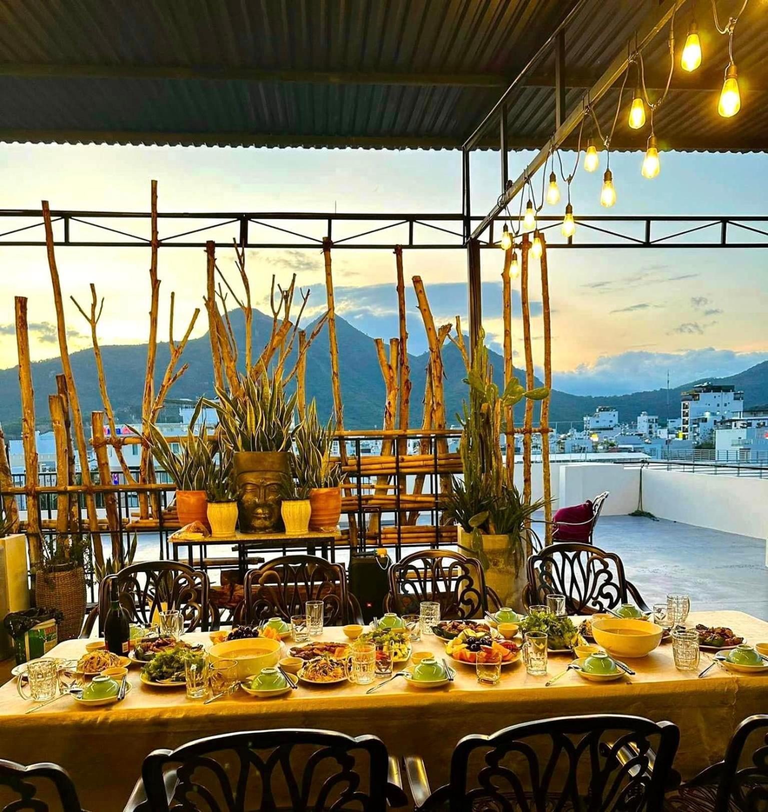 Tubong Hotel Private Enterprise Nha Trang Esterno foto